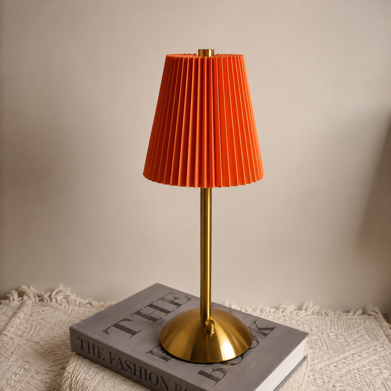 Moderne plissierte LED-Tischlampe, Touch-Steuerung