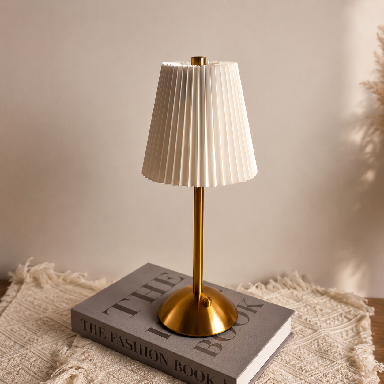 Moderne plissierte LED-Tischlampe, Touch-Steuerung